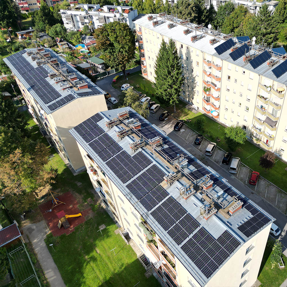 Gemeinschaftliche Photovoltaikanlage auf einem Mehrparteienhaus bzw. Mehrfamilienhaus bzw. Wohnhaus in der Schippingerstraße in Graz. Betreiber der PV Anlage ist die Sonnenschmiede